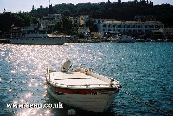 Photo of a boat in the harbour in Corfu