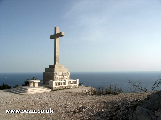 Photo of the cross on Srd Mountain in Dubrovnik