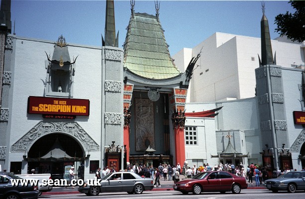 Photo of Grauman's Chinese Theatre in Los Angeles, USA