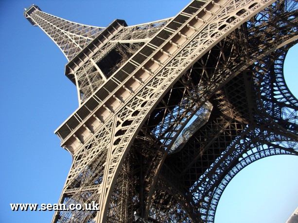 Photo of the Eiffel Tower in Paris, France