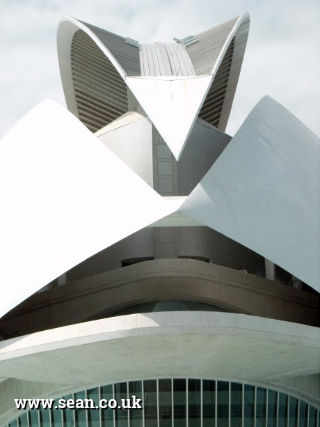 Photo of the top of the Opera House, Valencia in Spain