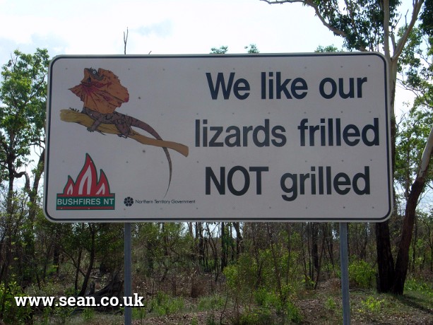 Photo of a bush fire warning sign in Australia