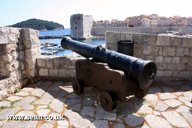 Photo of a cannon in Dubrovnik in Dubrovnik