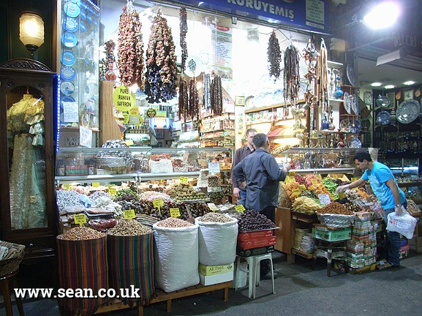 Photo of a market stall, Grand Bazaar in Istanbul, Turkey