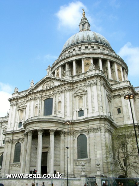 Photo of St Paul's Cathedral in London, UK