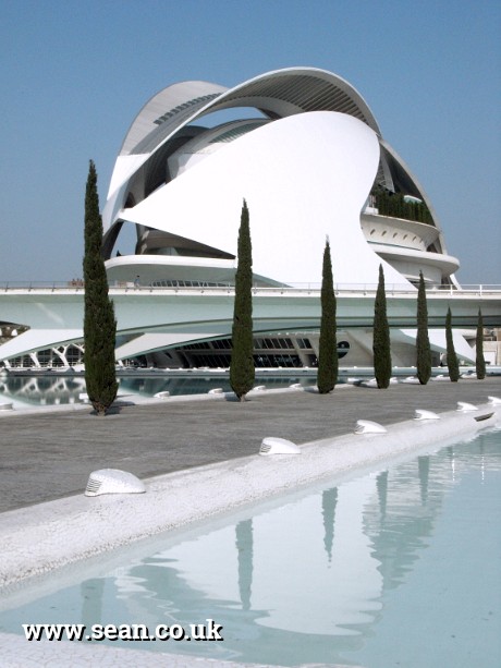Photo of the Opera House, the City of Arts and Sciences, Valencia in Spain